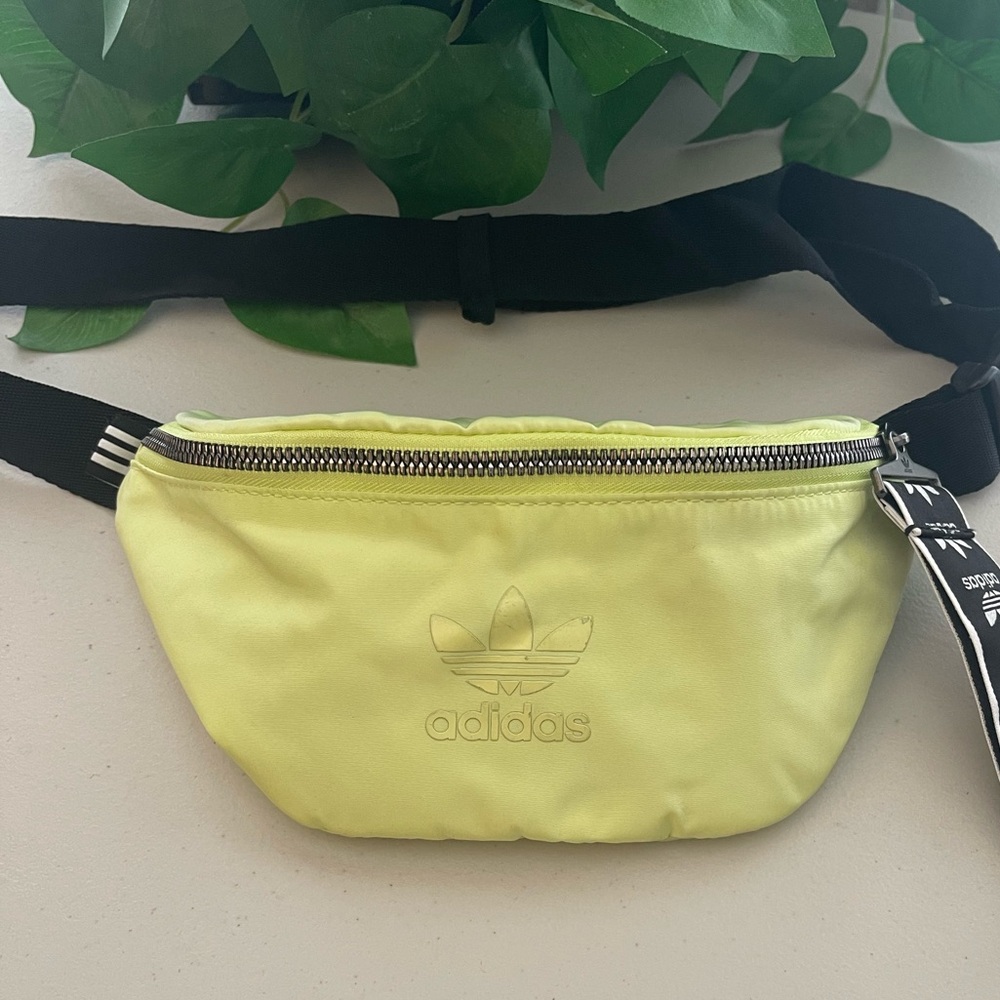 Adidas Unisex Fanny Pack/ Travel Bag